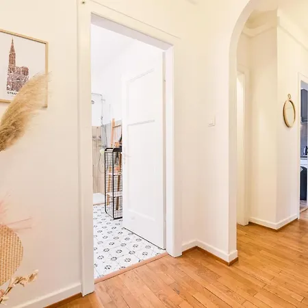 Confort - Bianca - Parking Apartment